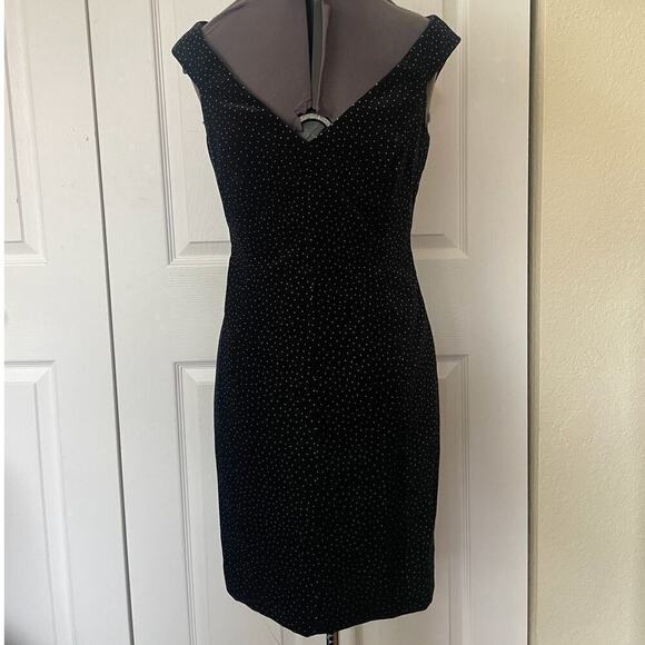 NWT Theory Off The Shoulder Dress in Black and White Dotted Velvet • Size 2 🗣 - Picture 2 of 4